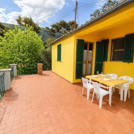 Casa de Férias La Scalinata Sul Mare Nisporto