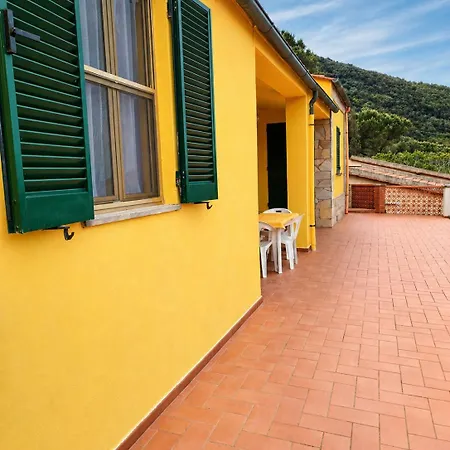 Casa de Férias La Scalinata Sul Mare Nisporto