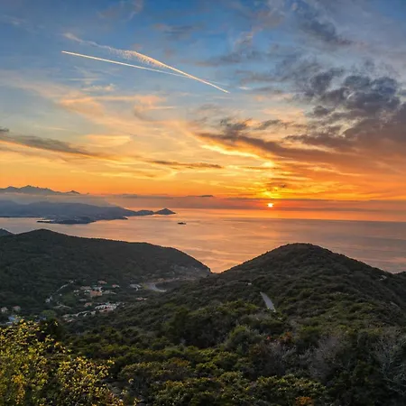 La Scalinata Sul Mare Nisporto